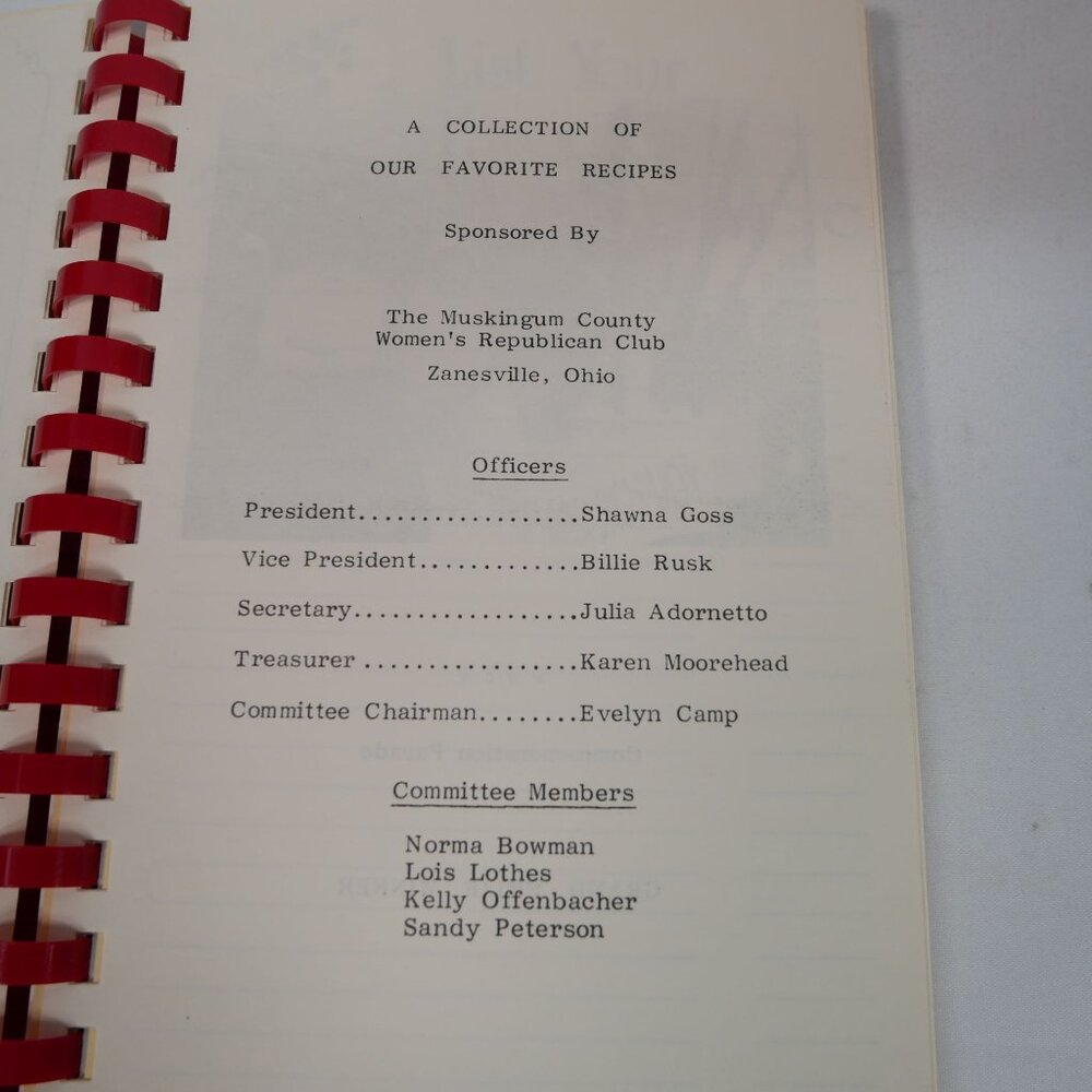 Grand Old Portions Recipe Book By Muskingum County Womens Republican Club 1984 - Picture 2 of 2
